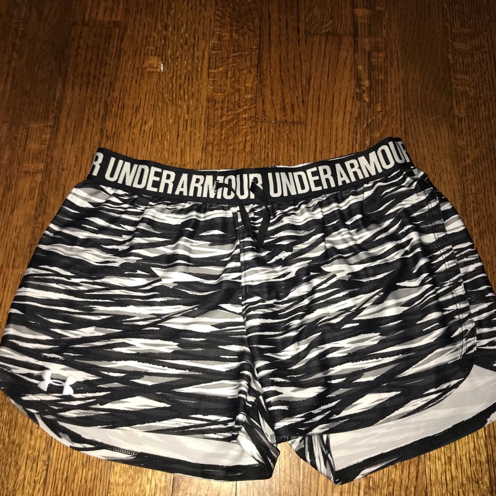 UNDER ARMOUR women’s shorts